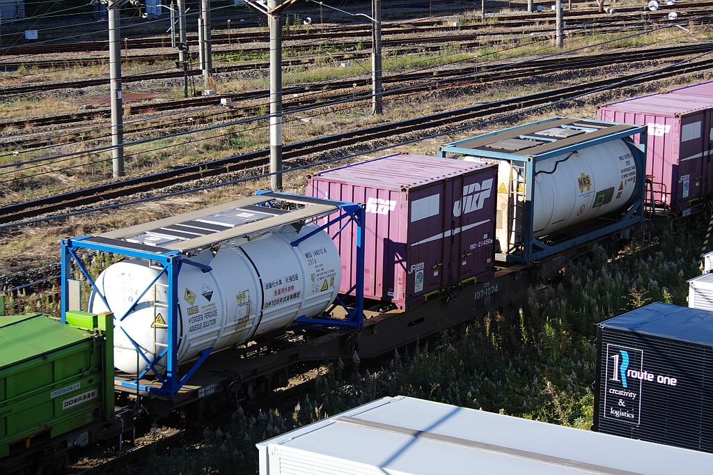 f0203926_23572964.jpg