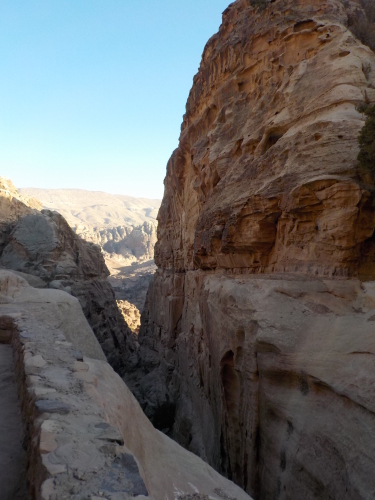 c0351060_02225885.jpg