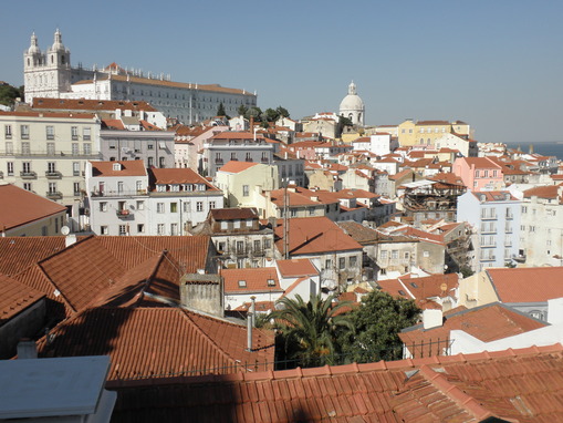 ポルトガルを巡る旅！05「アルファマ地区散策Ⅰ（リスボン）」 - fermata on line! イタリア留学＆欧州旅行記とか、もろもろもろ
