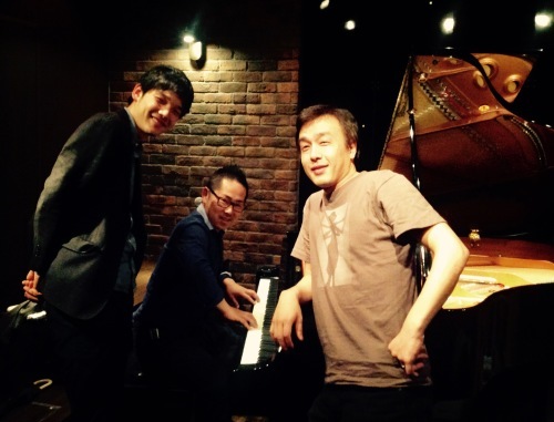 b0122712_22352134.jpeg