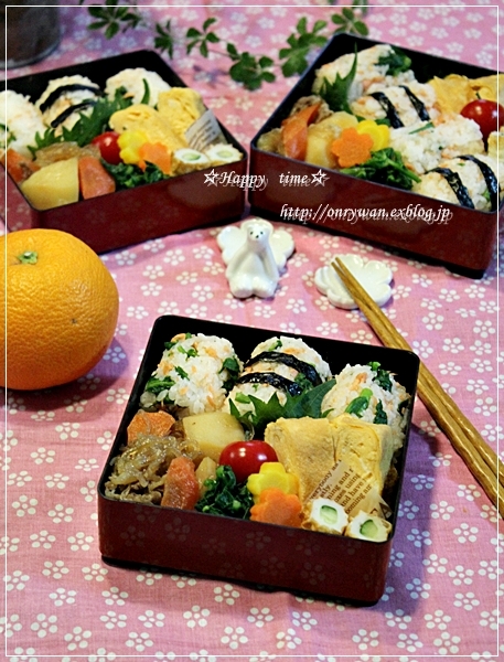 鮭と菜花で俵おにぎり弁当とシュガーパイン♪ - ☆Happy　time☆