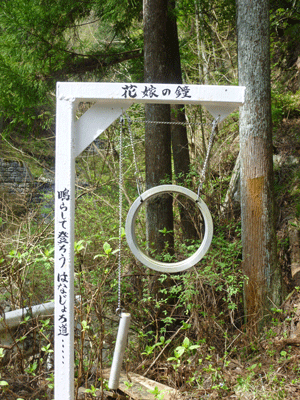 e0312121_0321376.gif
