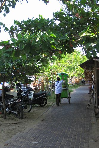 b0314975_0395611.jpg