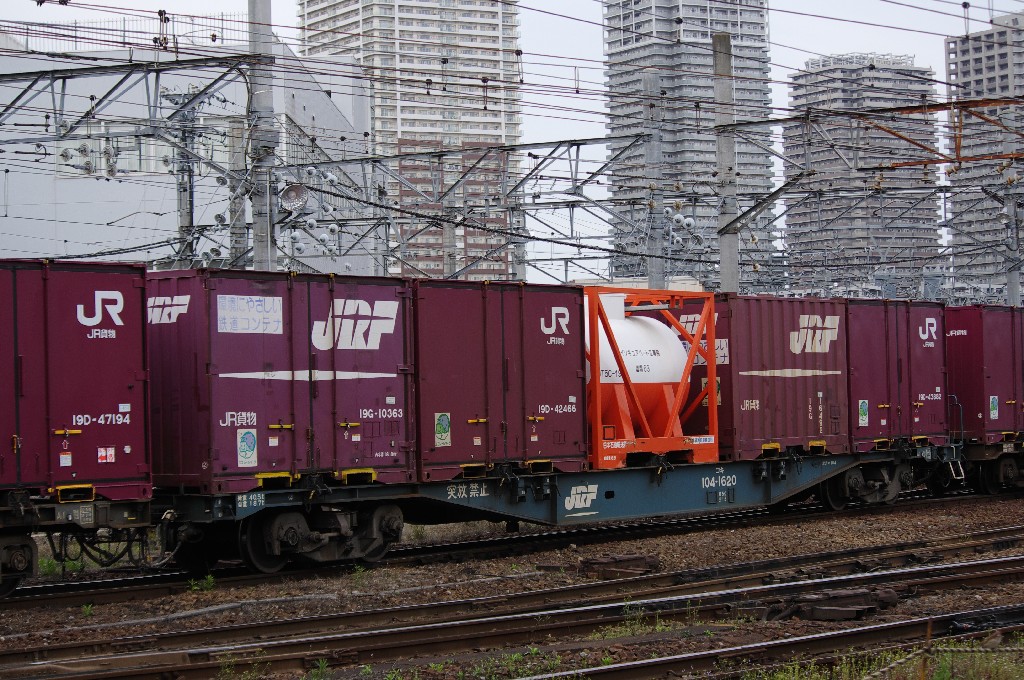 f0203926_2201552.jpg