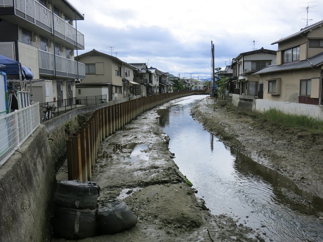 b0095061_7585585.jpg
