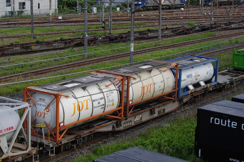 f0203926_2246439.jpg