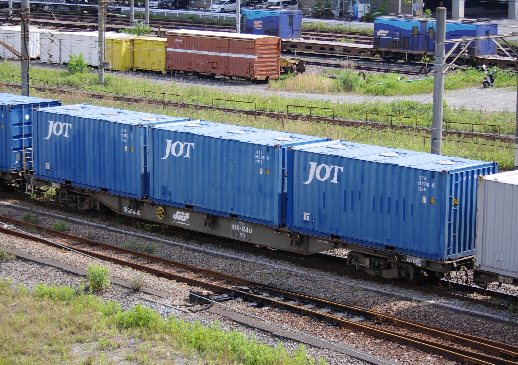 f0203926_2342100.jpg