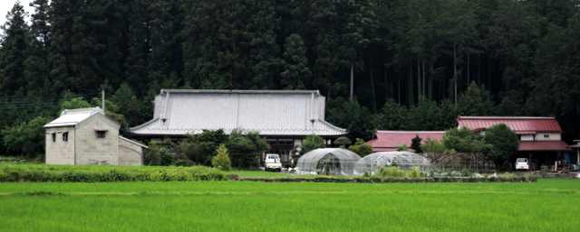 b0075140_0275413.jpg