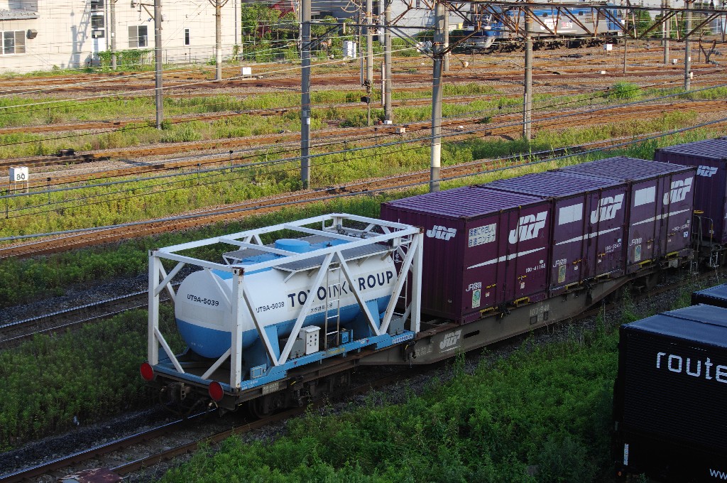 f0203926_0321493.jpg