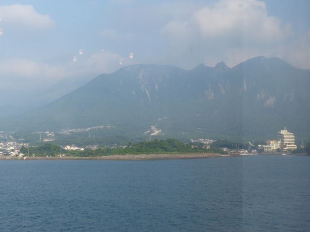 f0357487_1636337.jpg