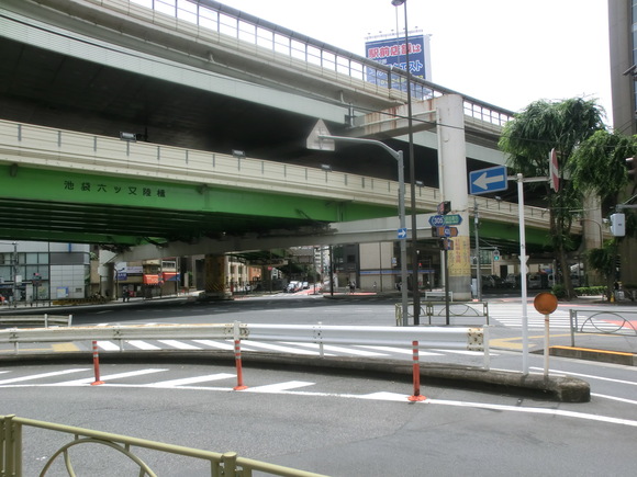 b0008064_1225518.jpg