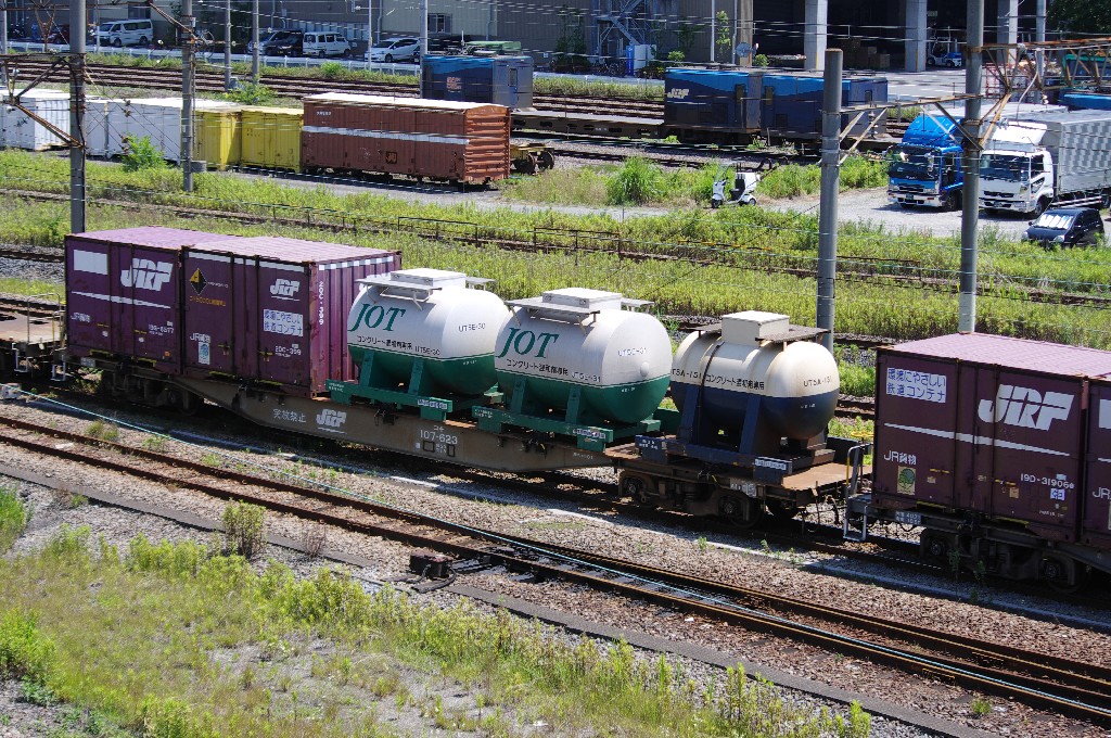 f0203926_23324329.jpg