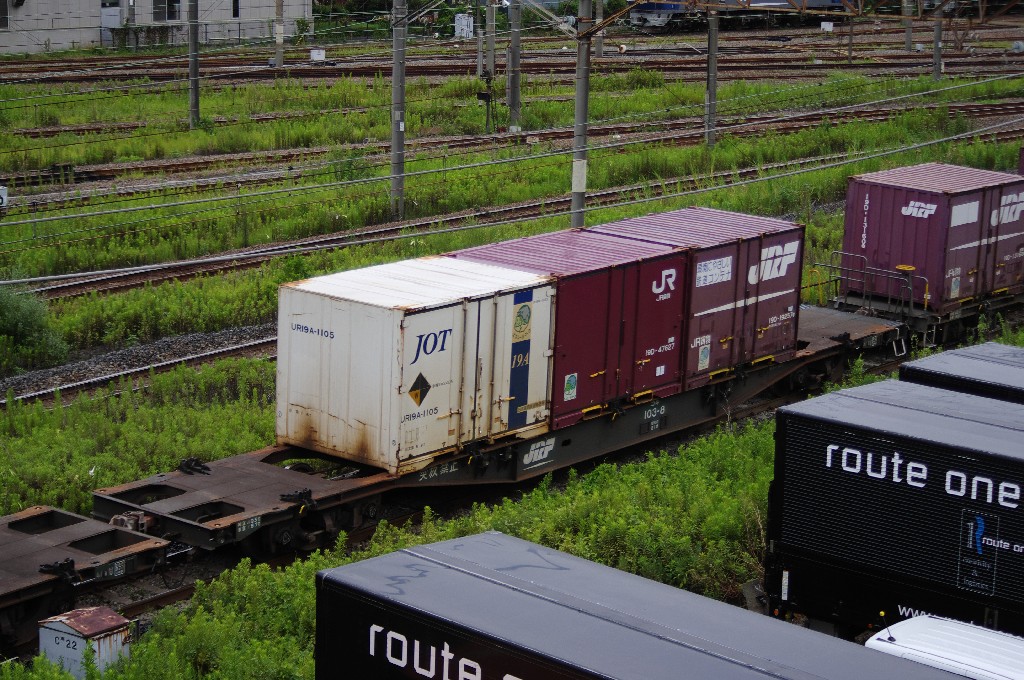 f0203926_2361130.jpg