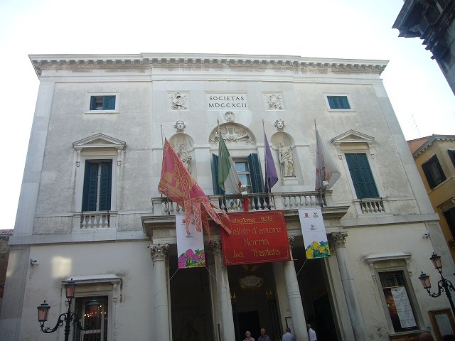 f0044065_04160730.jpg
