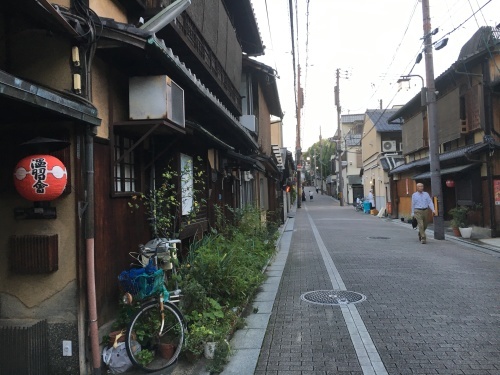 f0347891_23124077.jpeg