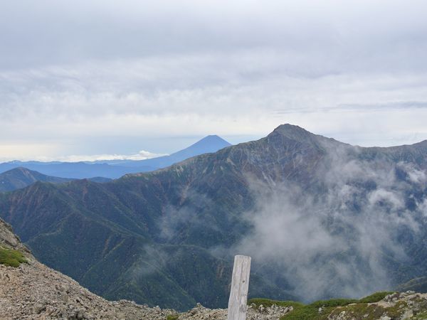 f0006510_00270023.jpg