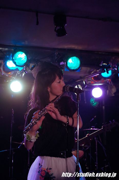 f0008102_11325876.jpg