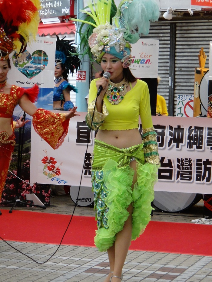 f0238779_1651369.jpg