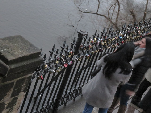 f0346196_02303630.jpg