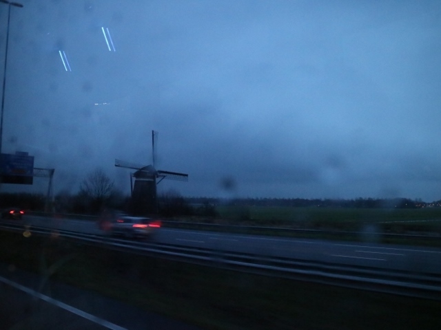 f0345263_22525000.jpg