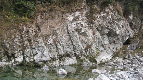 e0237580_1612322.jpg