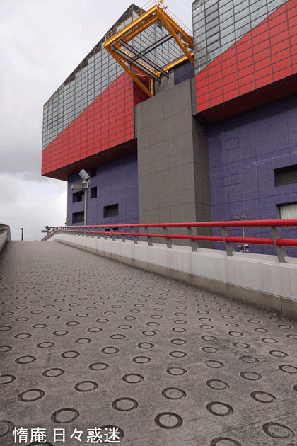 e0346064_12412632.gif