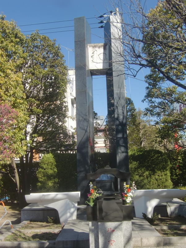 f0329849_00031844.jpg