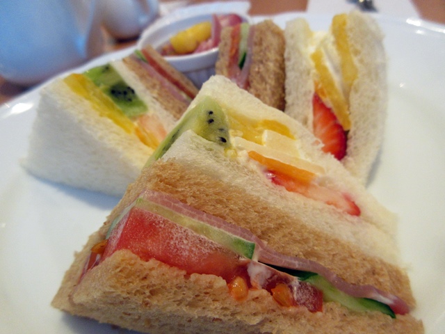 b0009849_929175.jpg