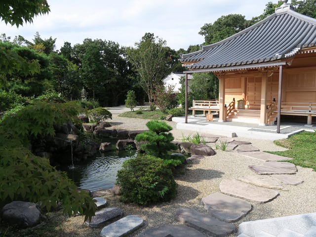 e0017051_22373399.jpg