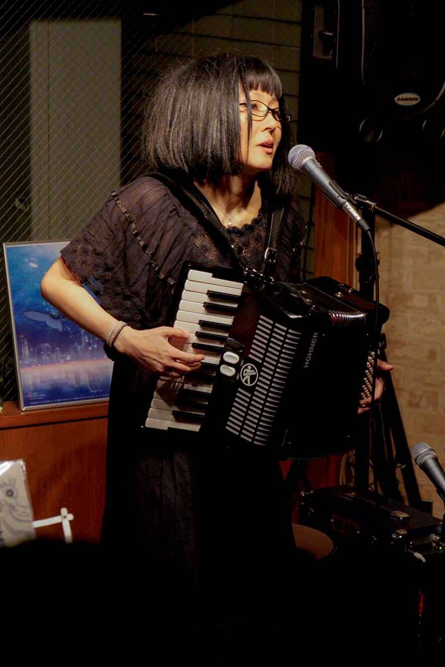 e0029132_12225880.jpg