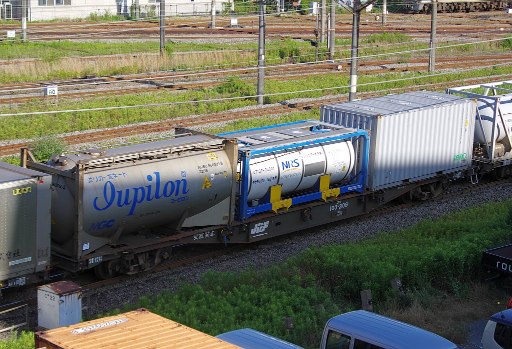 f0203926_2224319.jpg