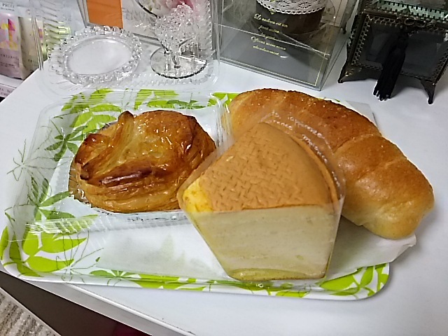 f0303594_12000545.jpg