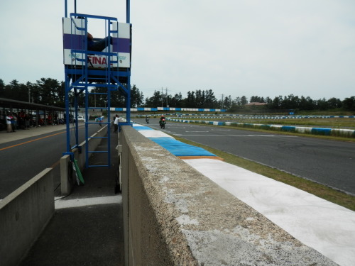 f0333758_01205296.jpg
