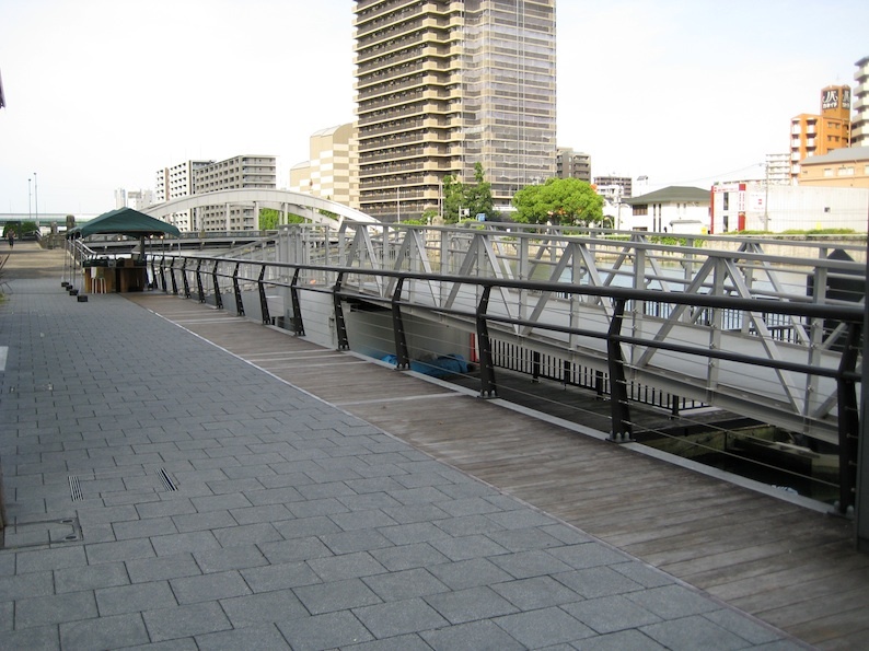 b0057679_08312468.jpg