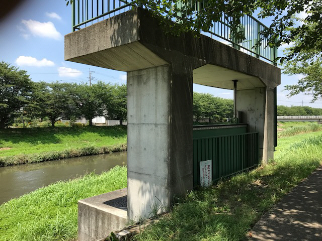 f0153547_08394210.jpg