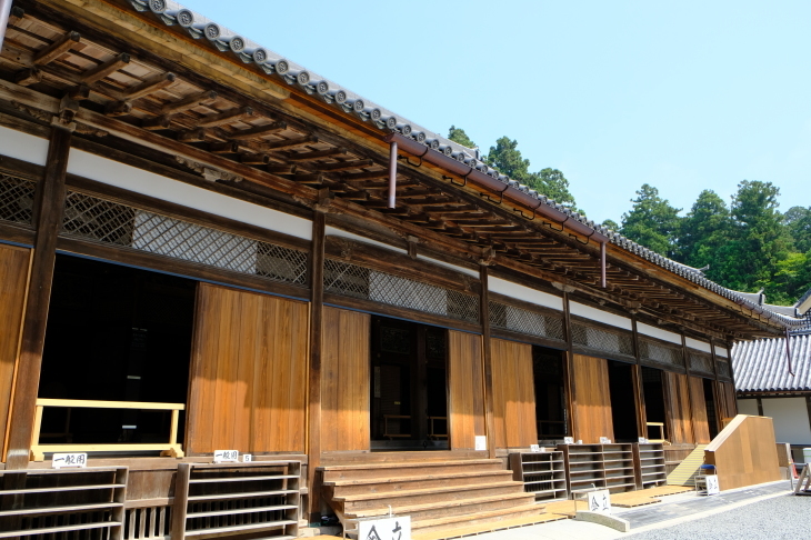 e0000910_16082820.jpg