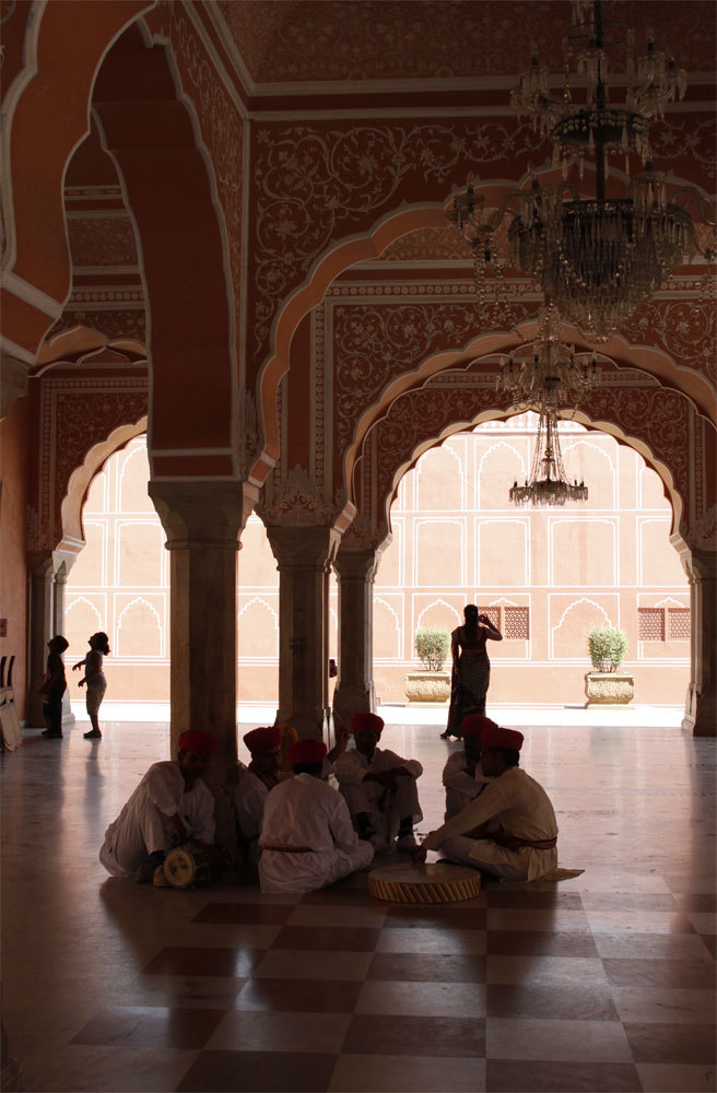 ディーワーネ・カース（貴賓謁見の間）にて　　City Palace, Jaipur - 鴉の独りごと