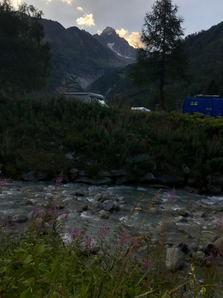 e0024081_22590839.jpg