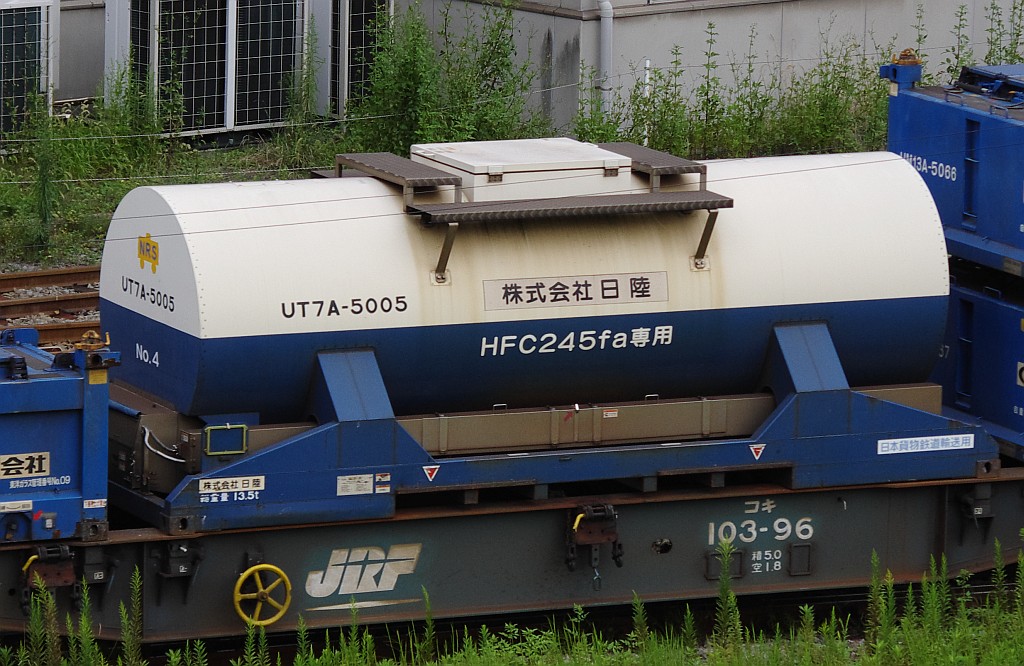 f0203926_2212764.jpg