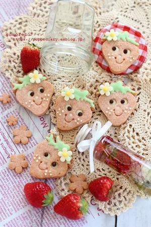 いちごちゃんクッキー＆苺とヨーグルトのふわふわムース♡ - komorebi*