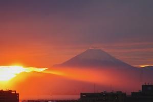 房総から東京湾越しに見える富士山 - 日々の風景