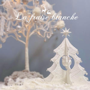 『White Christmas tree』&#127876;✨ - 　　　　　　埼玉カルトナージュ教室　　　　　　　～Cartonnage Atelier La fraise blanche～　