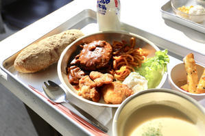 給食っておいしいな！道の駅・保田小学校 - 旅するツバメ　                                        　           　             --  子連れで海外旅行を楽しむブログ--