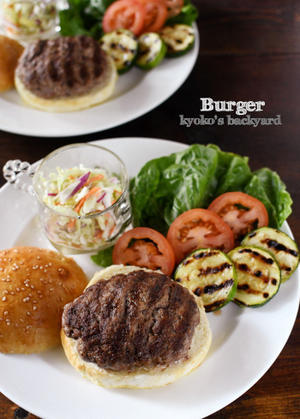 しましまバーガーと、チョコチップ&チェリーのマフィン - Kyoko's Backyard　～アメリカで田舎暮らし～