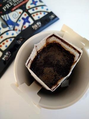 カフェ カルディ ドリップコーヒー　ツッカーノブルボンと有機プレミアムブレンド - 東京ライフ
