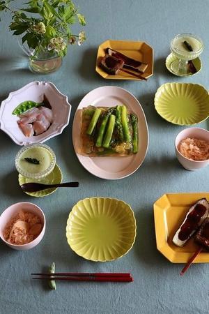 アスパラや緑の野菜でグリーンのテーブル - 暮らしを紡ぐ2