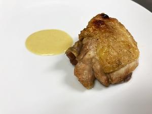 焼いた京赤地どり 腿肉　マスタードソース＋。 - イル・レオーネ　千林大宮駅近くのシェフソムリエのブログ