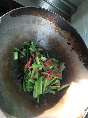 小松菜とコンビーフの炒め物 - 本日、の！～日常・非日常を徒然（つれづれ、いたずら）につづる