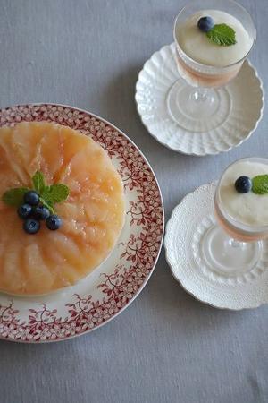 桃のレアチーズケーキとグラススイーツ - 暮らしを紡ぐ2
