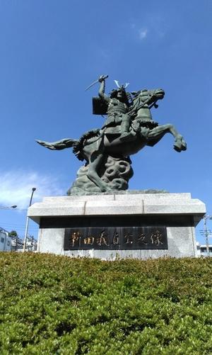分倍河原駅前の新田義貞像2。 - 馬耳Tong Poo